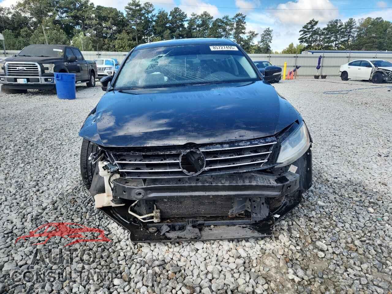 VOLKSWAGEN JETTA 2017 - 3VWDB7AJ8HM303626