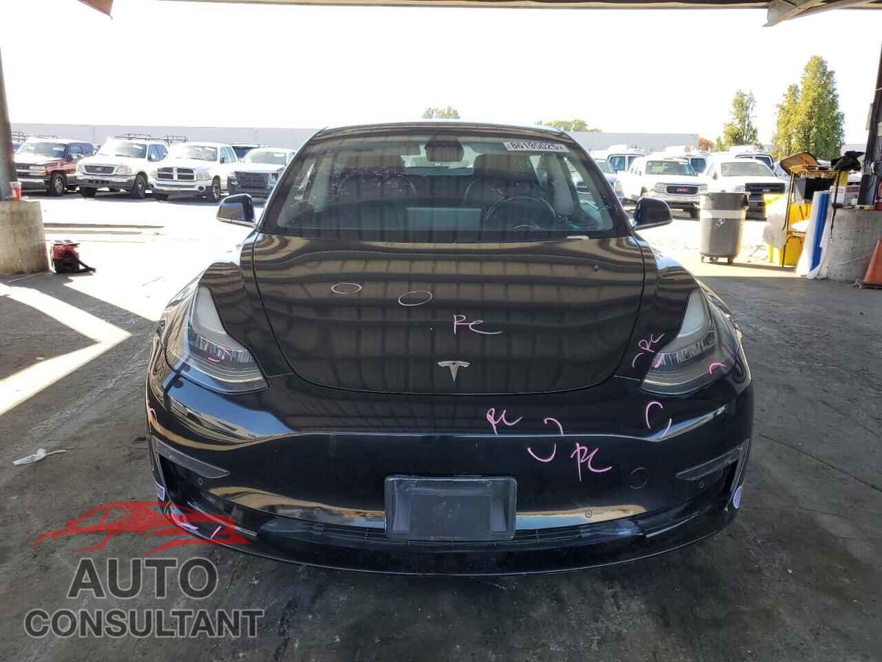 TESLA MODEL 3 2018 - 5YJ3E1EB7JF128902