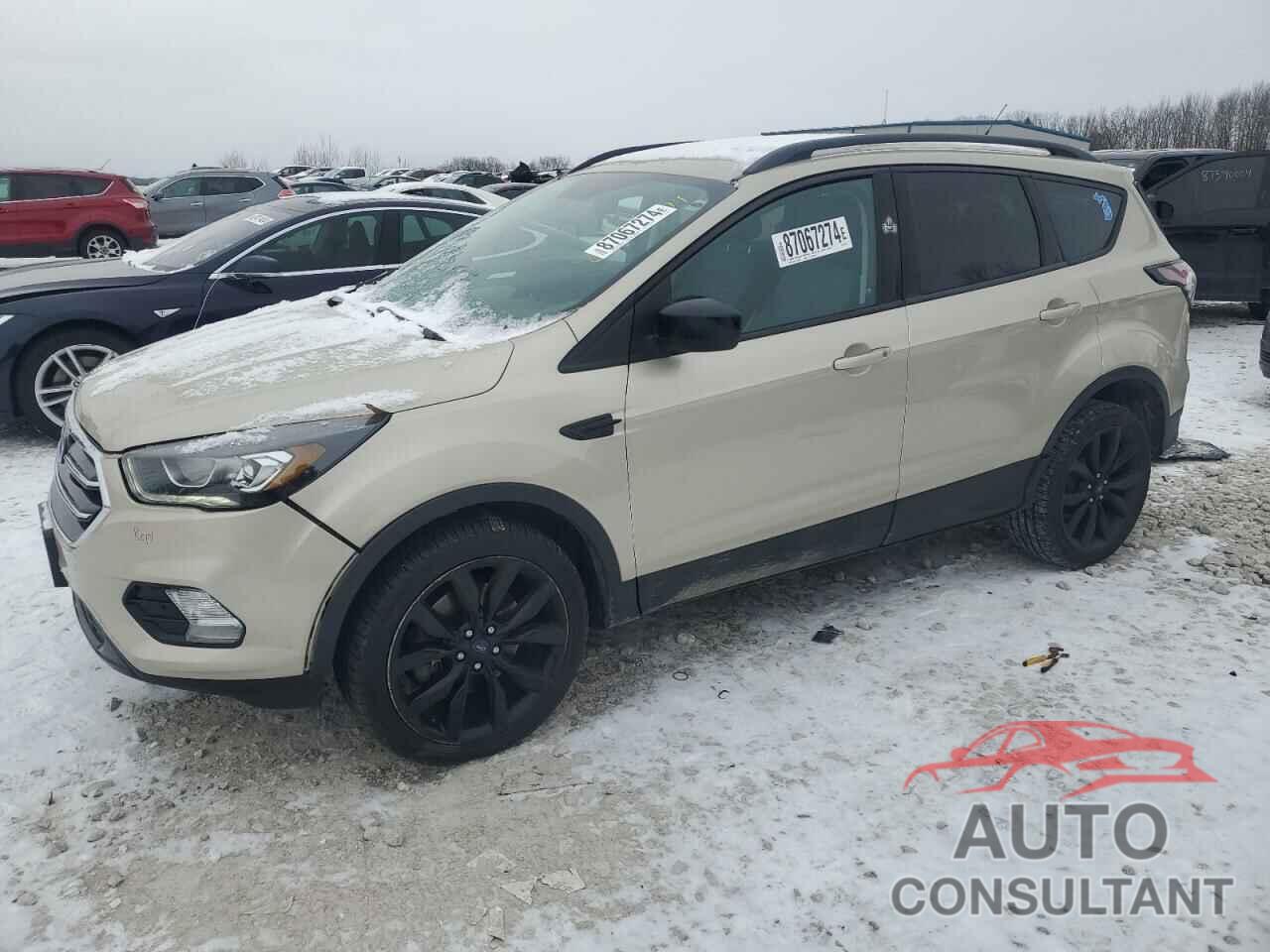 FORD ESCAPE 2017 - 1FMCU9GD8HUC32117
