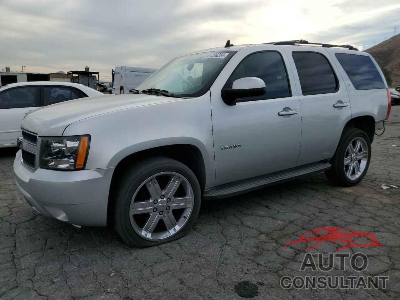 CHEVROLET TAHOE 2011 - 1GNSKBE03BR343057