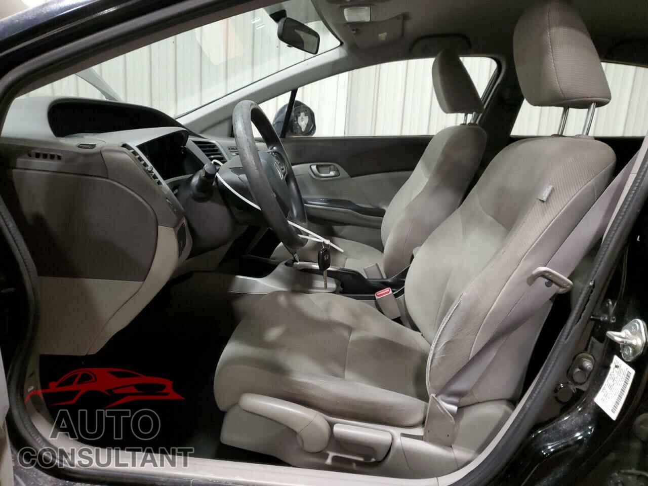 HONDA CIVIC 2012 - 2HGFB2F52CH575043