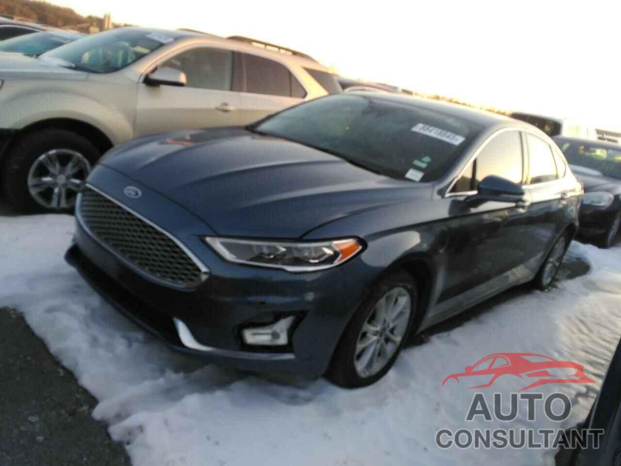 FORD FUSION 2019 - 3FA6P0SU1KR144056