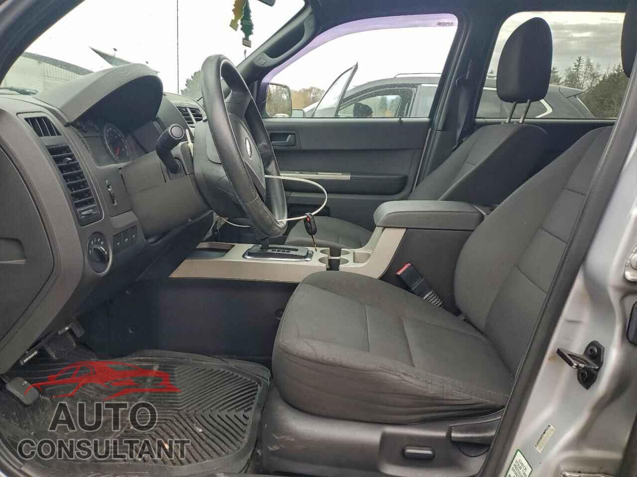 FORD ESCAPE 2011 - 1FMCU0D77BKC00272
