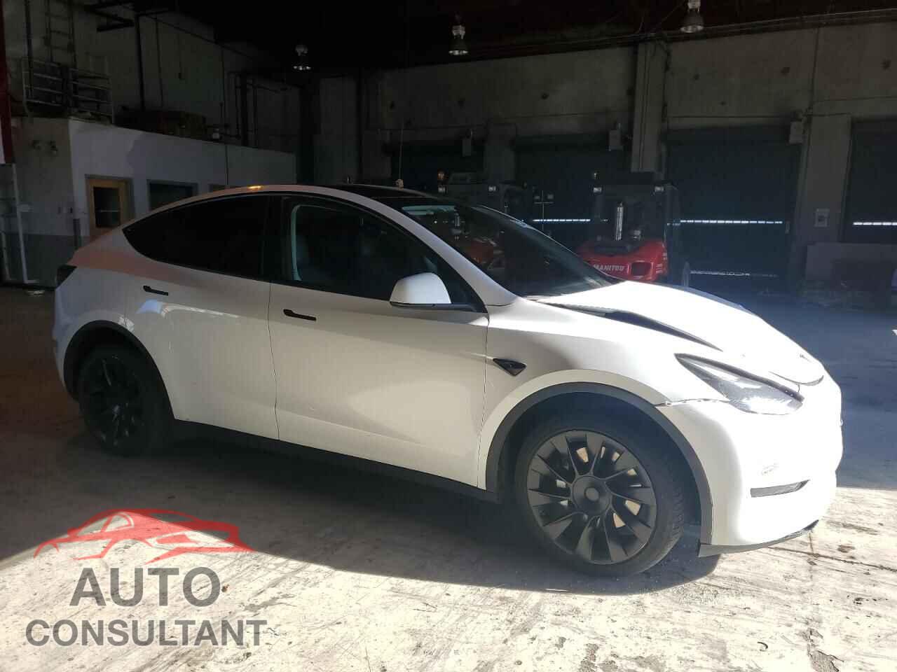 TESLA MODEL Y 2023 - 7SAYGDEEXPF637647