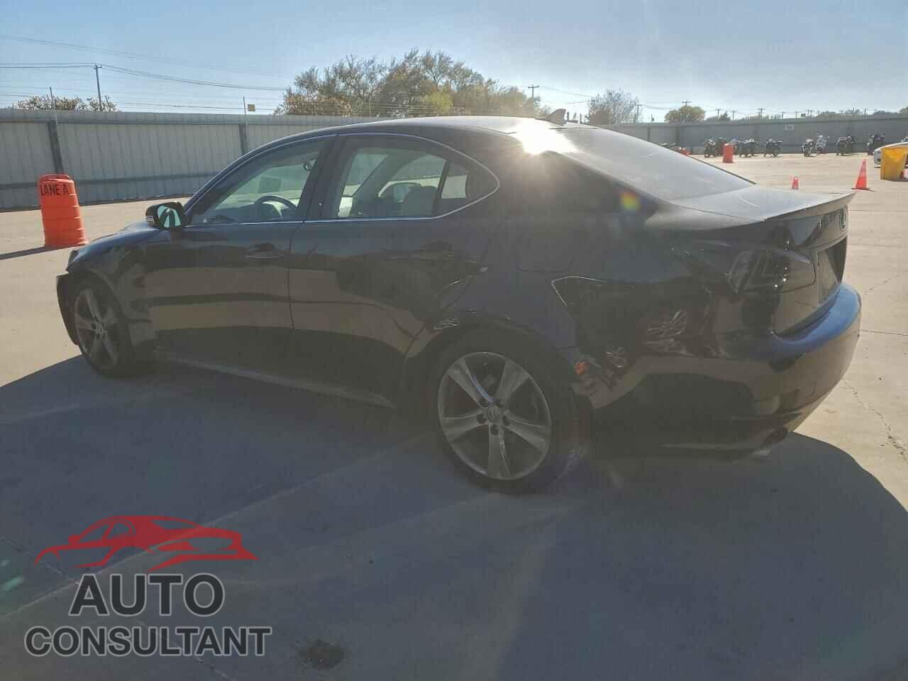 LEXUS IS 2011 - JTHBF5C28B5149729