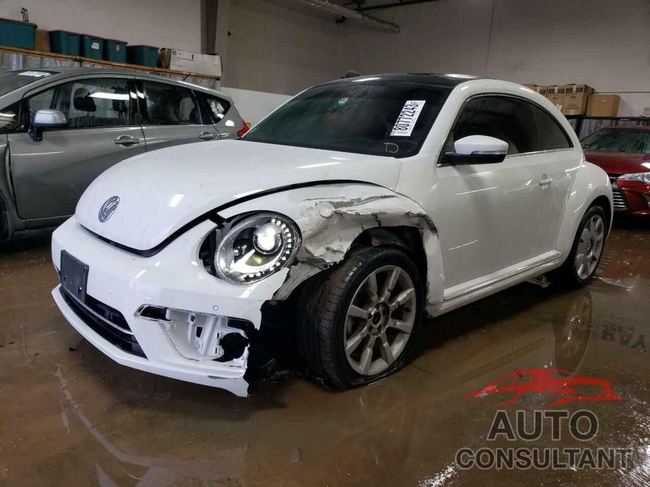 VOLKSWAGEN BEETLE 2019 - 3VWJD7AT3KM720304