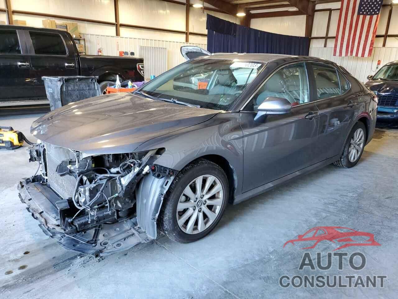 TOYOTA CAMRY 2018 - 4T1B11HK8JU601759