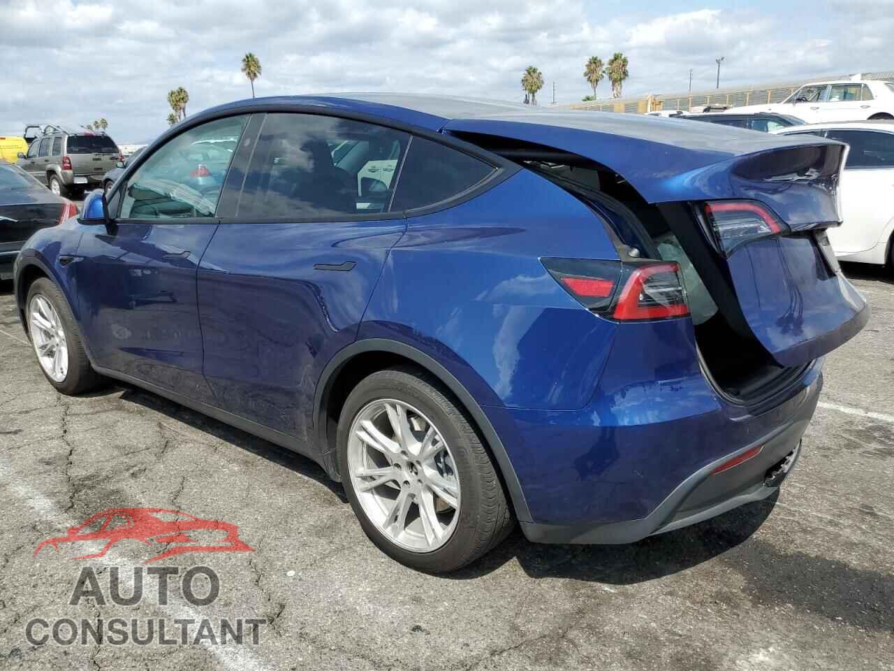 TESLA MODEL Y 2024 - 7SAYGDEE7RF062510