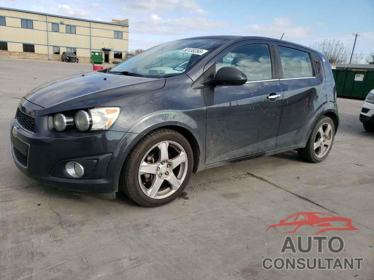 CHEVROLET SONIC 2016 - 1G1JE6SB2G4141994