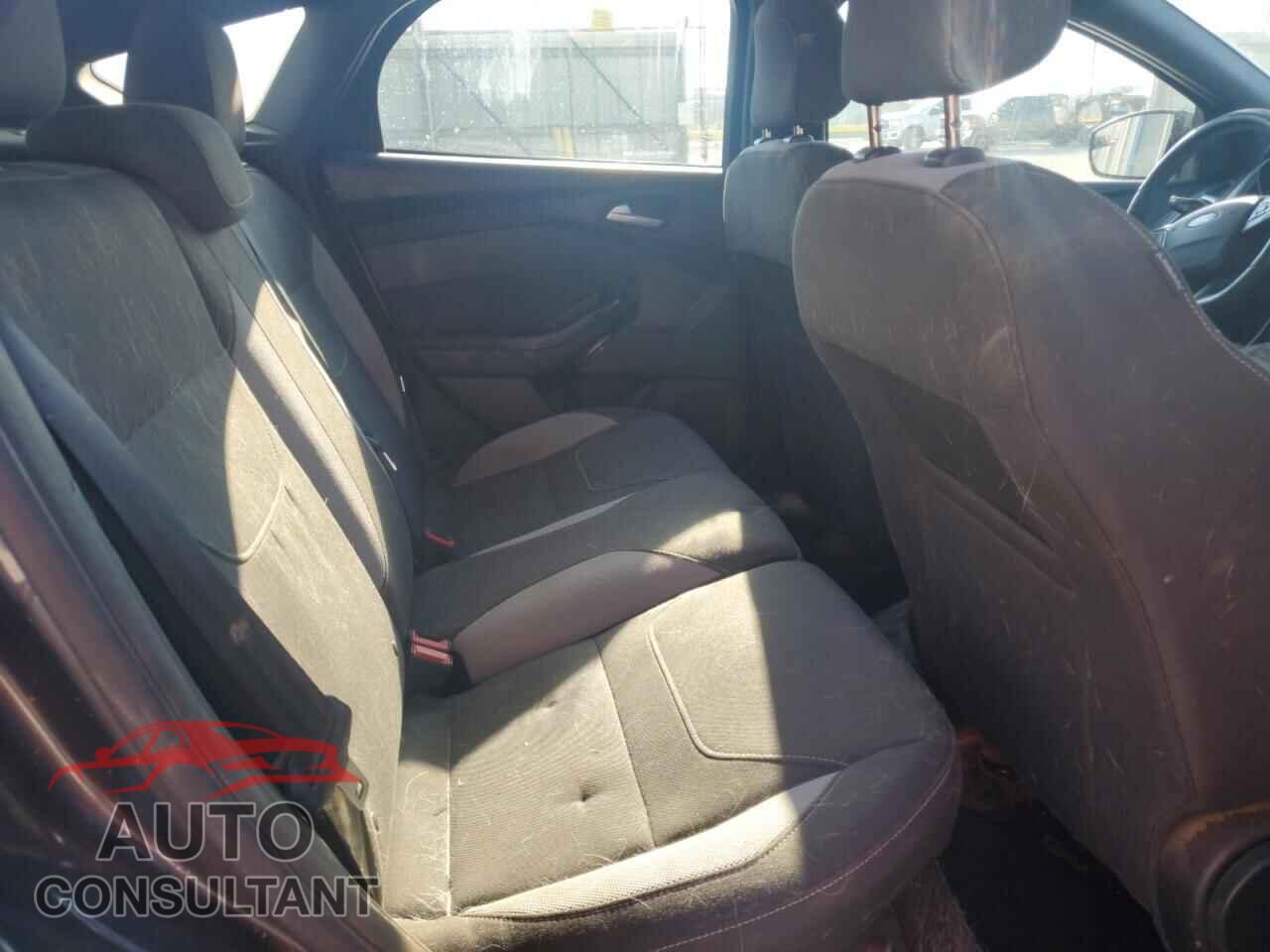 FORD FOCUS 2017 - 1FADP3L97HL348838