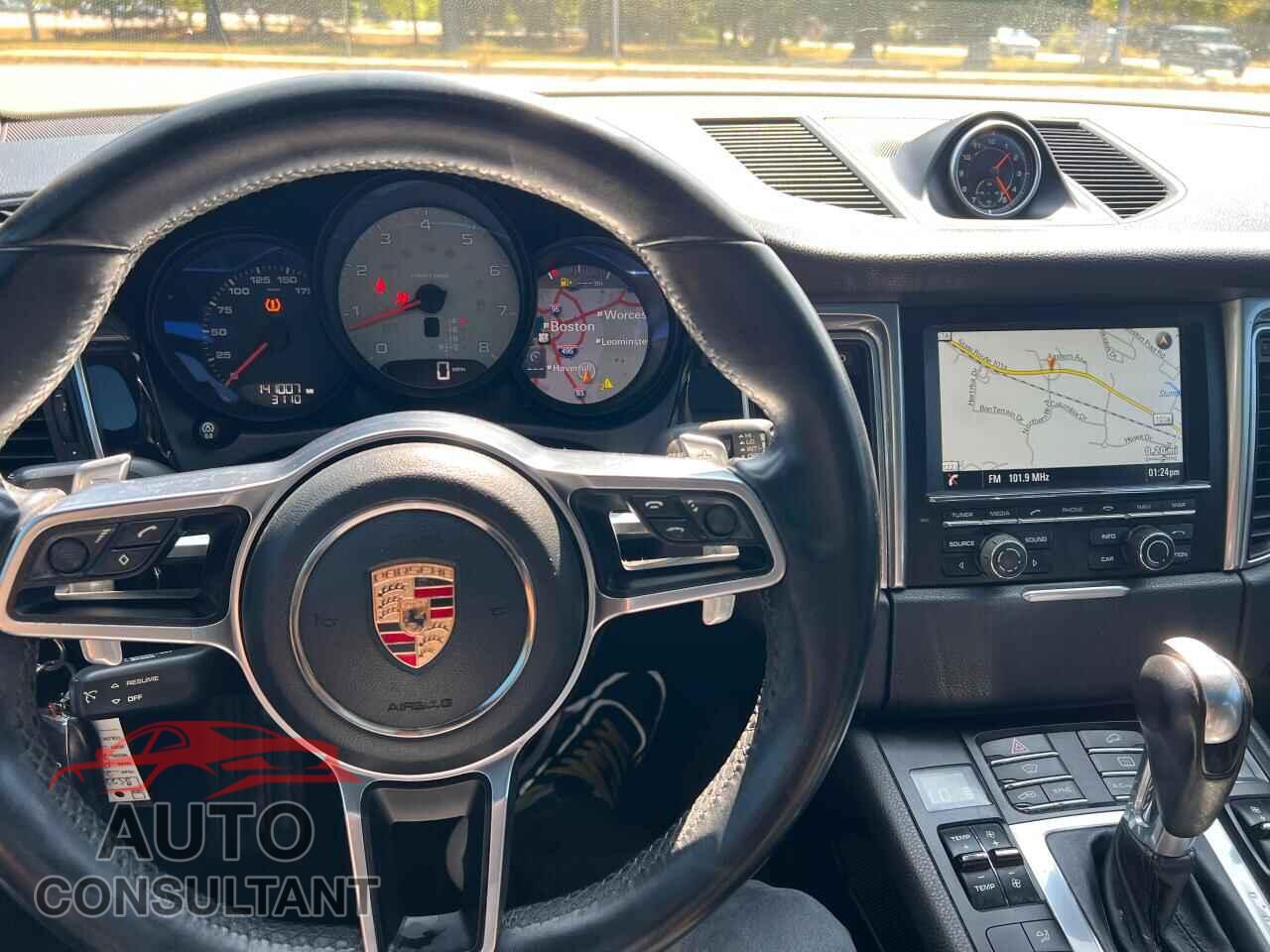 PORSCHE MACAN 2015 - WP1AB2A57FLB52240