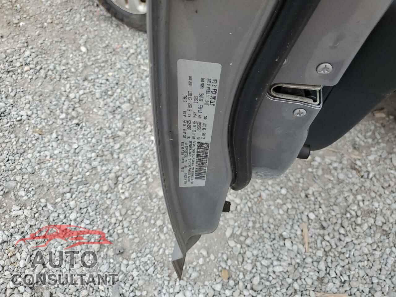 DODGE JOURNEY 2015 - 3C4PDCAB9FT720011