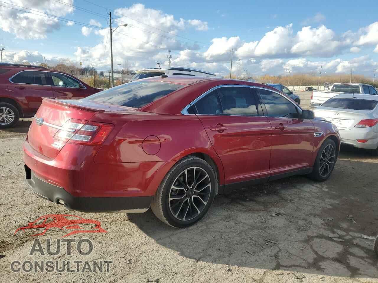 FORD TAURUS 2018 - 1FAHP2E87JG105433