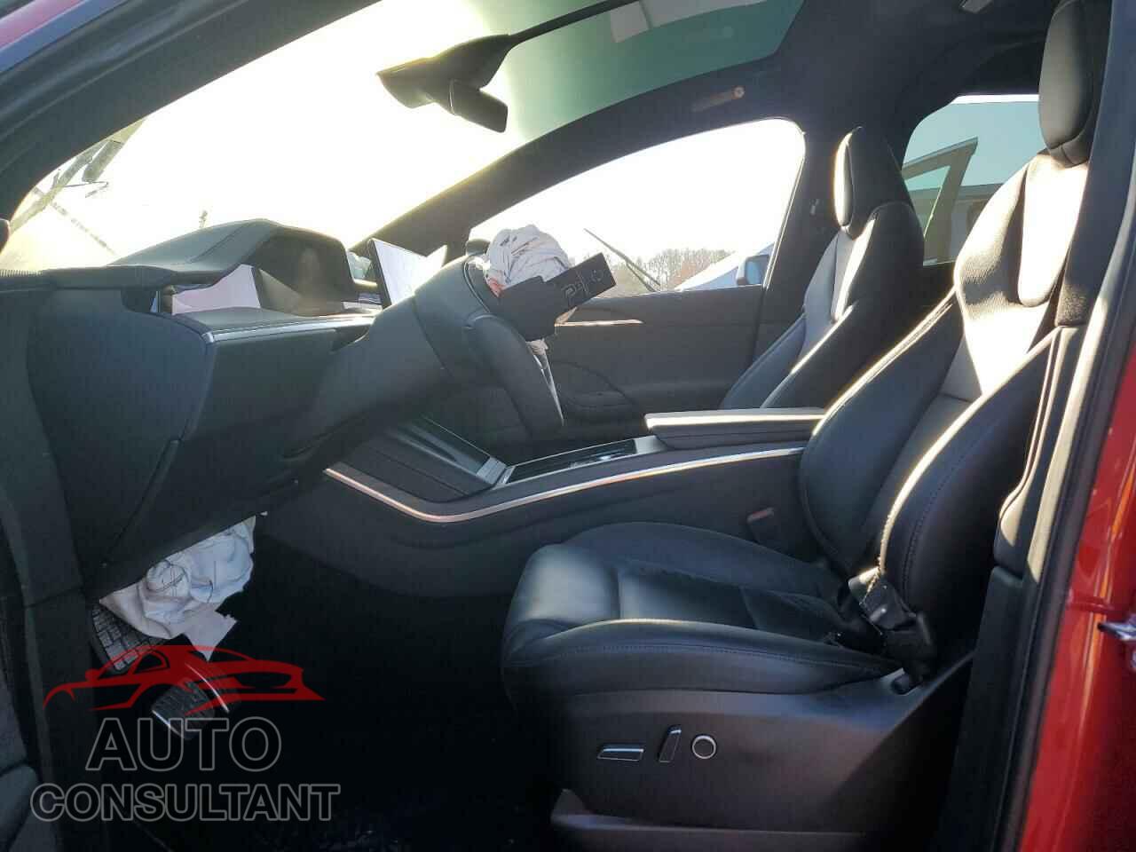 TESLA MODEL X 2023 - 7SAXCDE5XPF374664