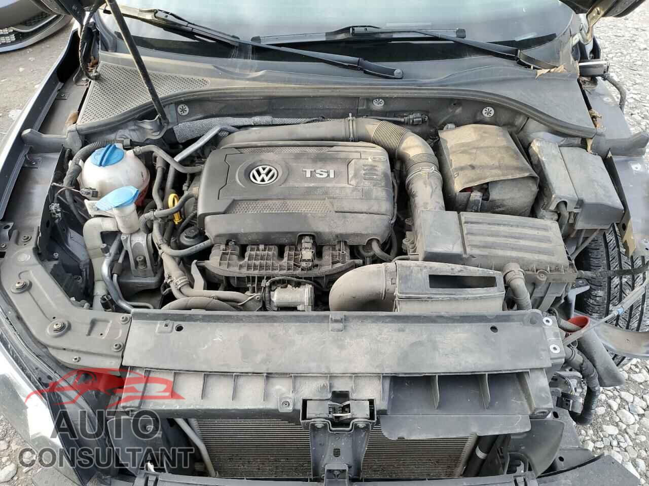 VOLKSWAGEN PASSAT 2015 - 1VWAT7A32FC003032