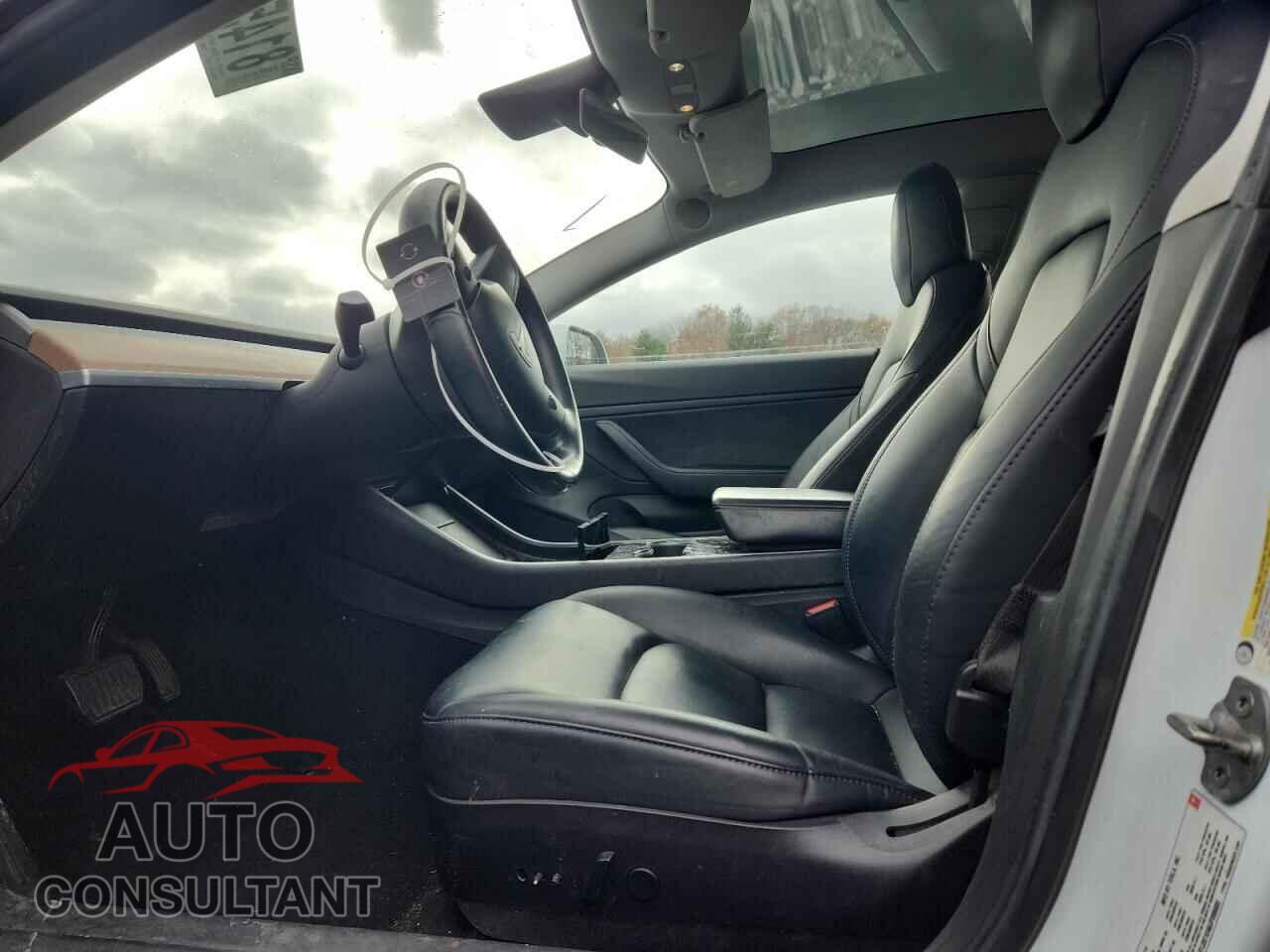 TESLA MODEL 3 2018 - 5YJ3E1EA6JF098685