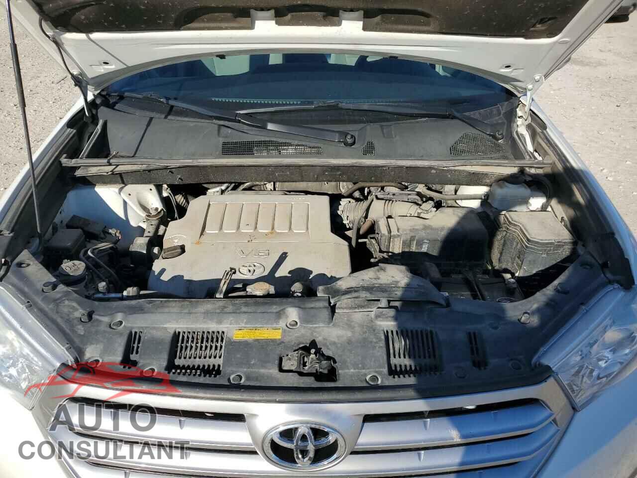TOYOTA HIGHLANDER 2013 - 5TDBK3EH6DS232575