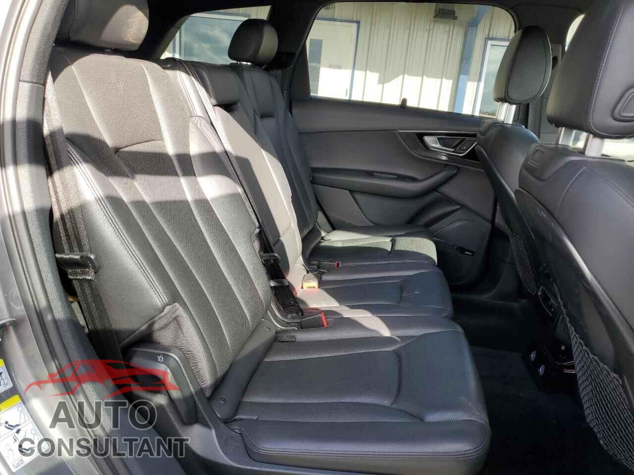 AUDI Q7 2017 - WA1LABF75HD059327