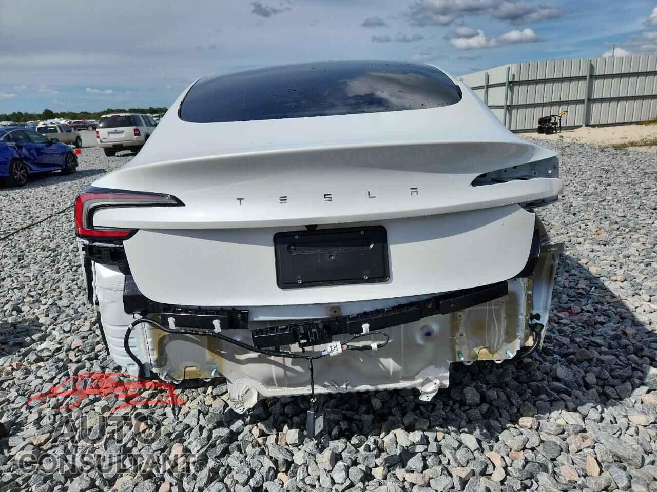 TESLA MODEL 3 2025 - 5YJ3E1EAXSF888086