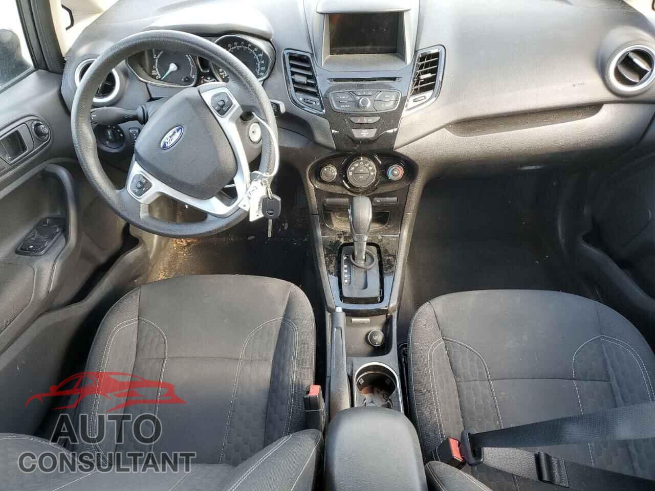 FORD FIESTA 2019 - 3FADP4EJ5KM124079