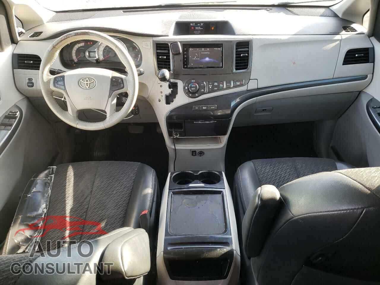 TOYOTA SIENNA 2011 - 5TDXK3DC2BS045634
