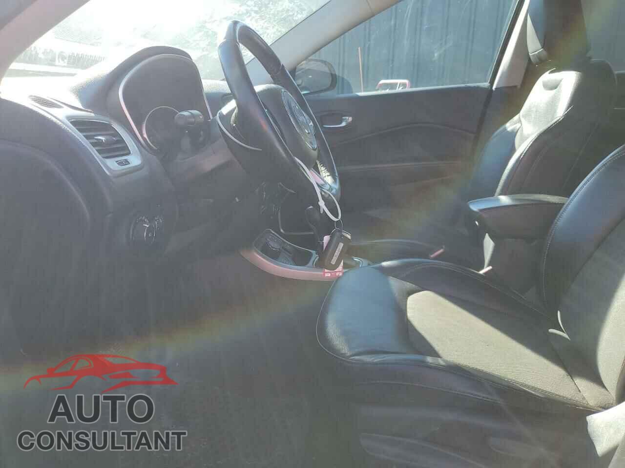 JEEP COMPASS 2020 - 3C4NJDBB2LT218019