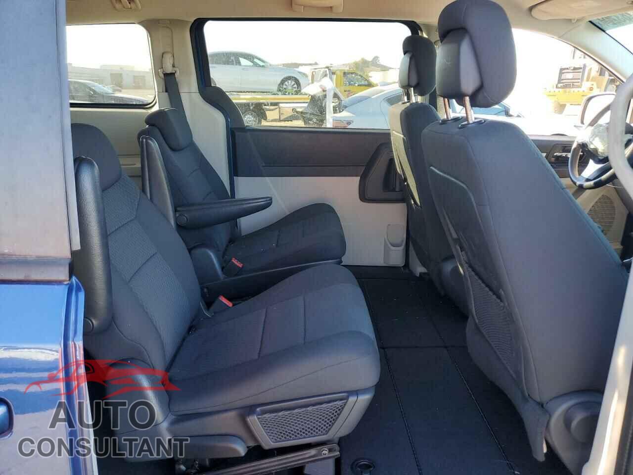 DODGE CARAVAN 2010 - 2D4RN4DE8AR402932