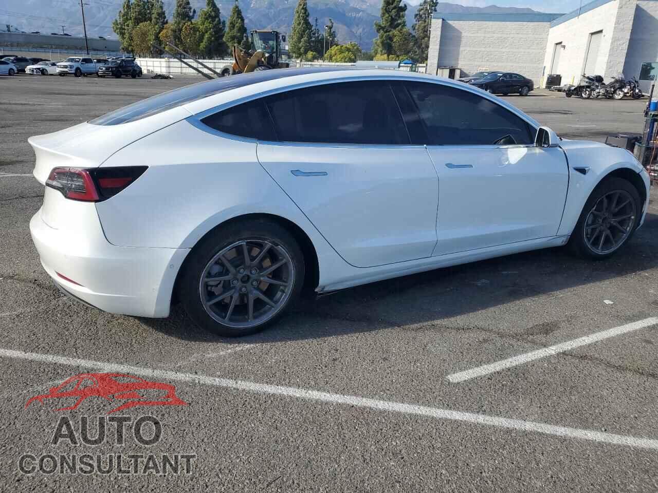 TESLA MODEL 3 2018 - 5YJ3E1EA6JF043833