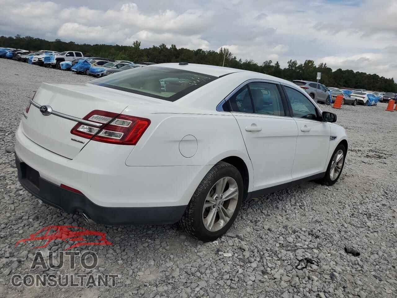 FORD TAURUS 2017 - 1FAHP2D87HG135351