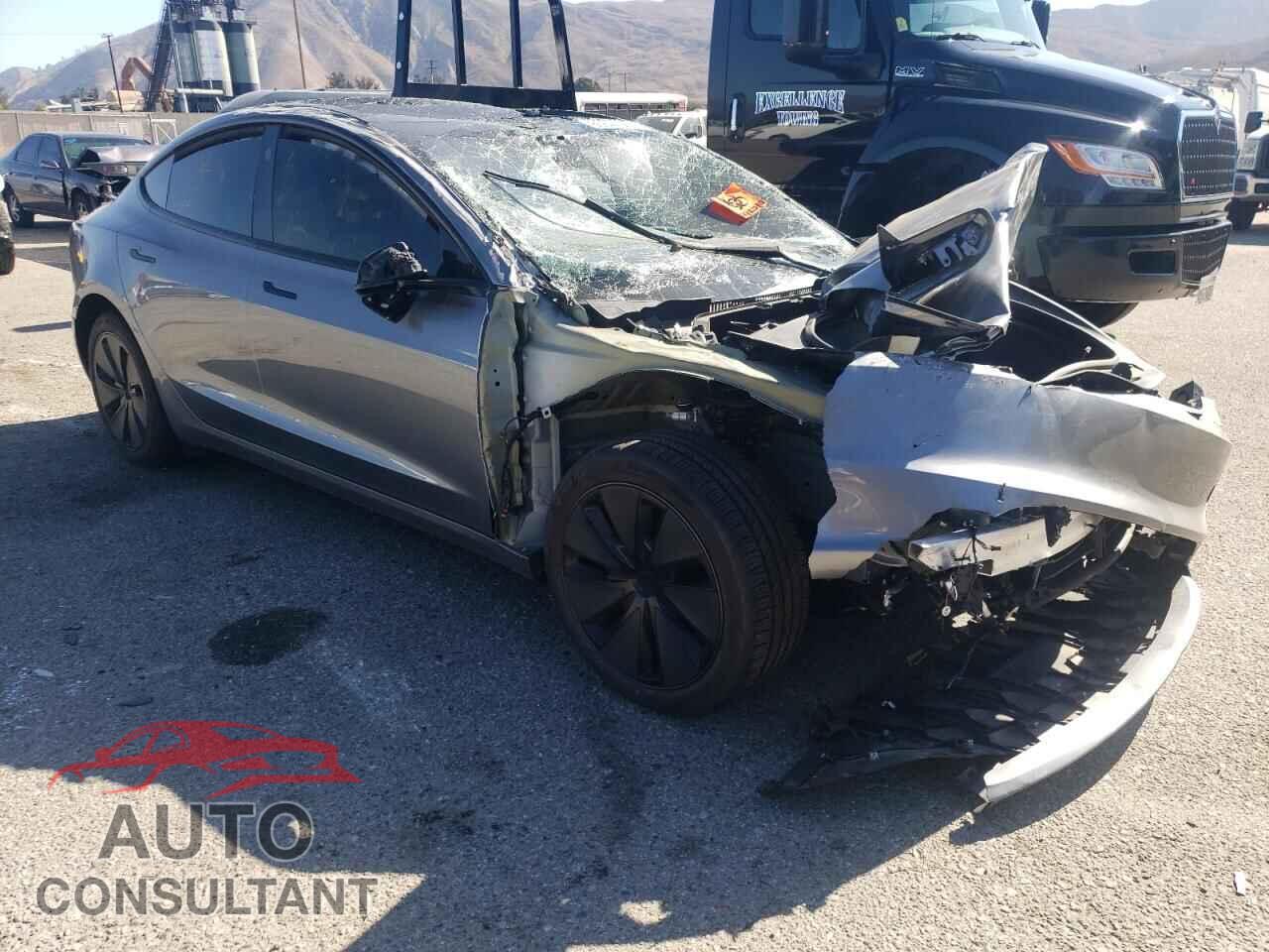 TESLA MODEL 3 2024 - 5YJ3E1EA8RF855629
