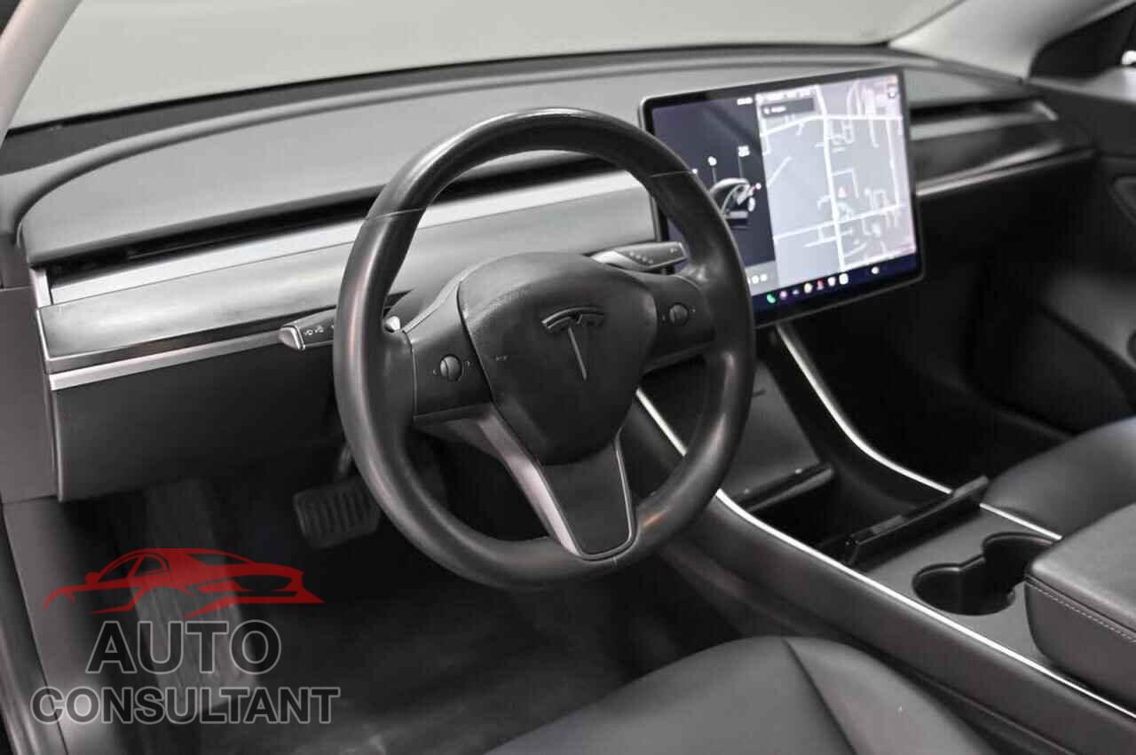 TESLA MODEL 3 2018 - 5YJ3E1EB5JF128896