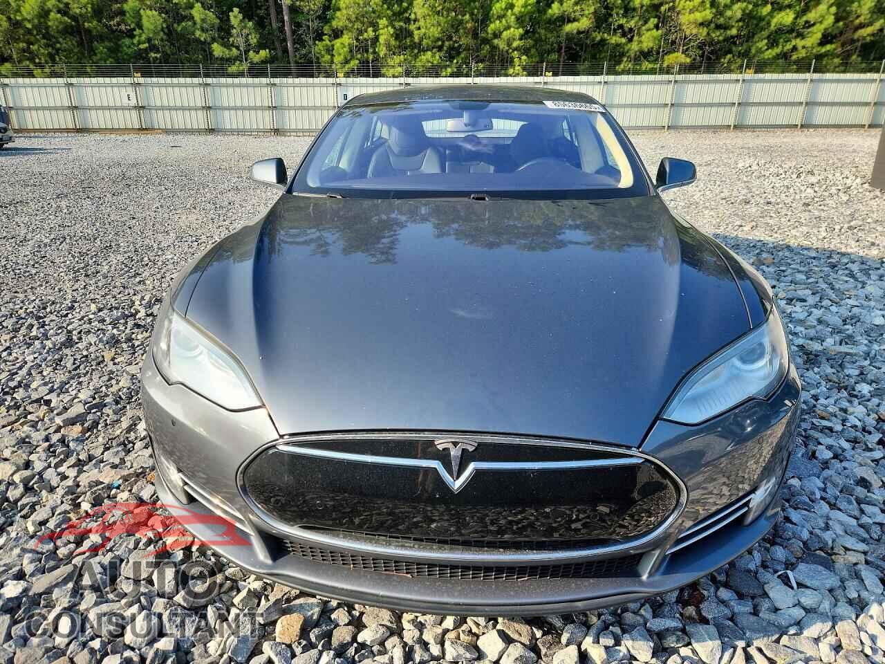 TESLA MODEL S 2013 - 5YJSA1CP0DFP23682