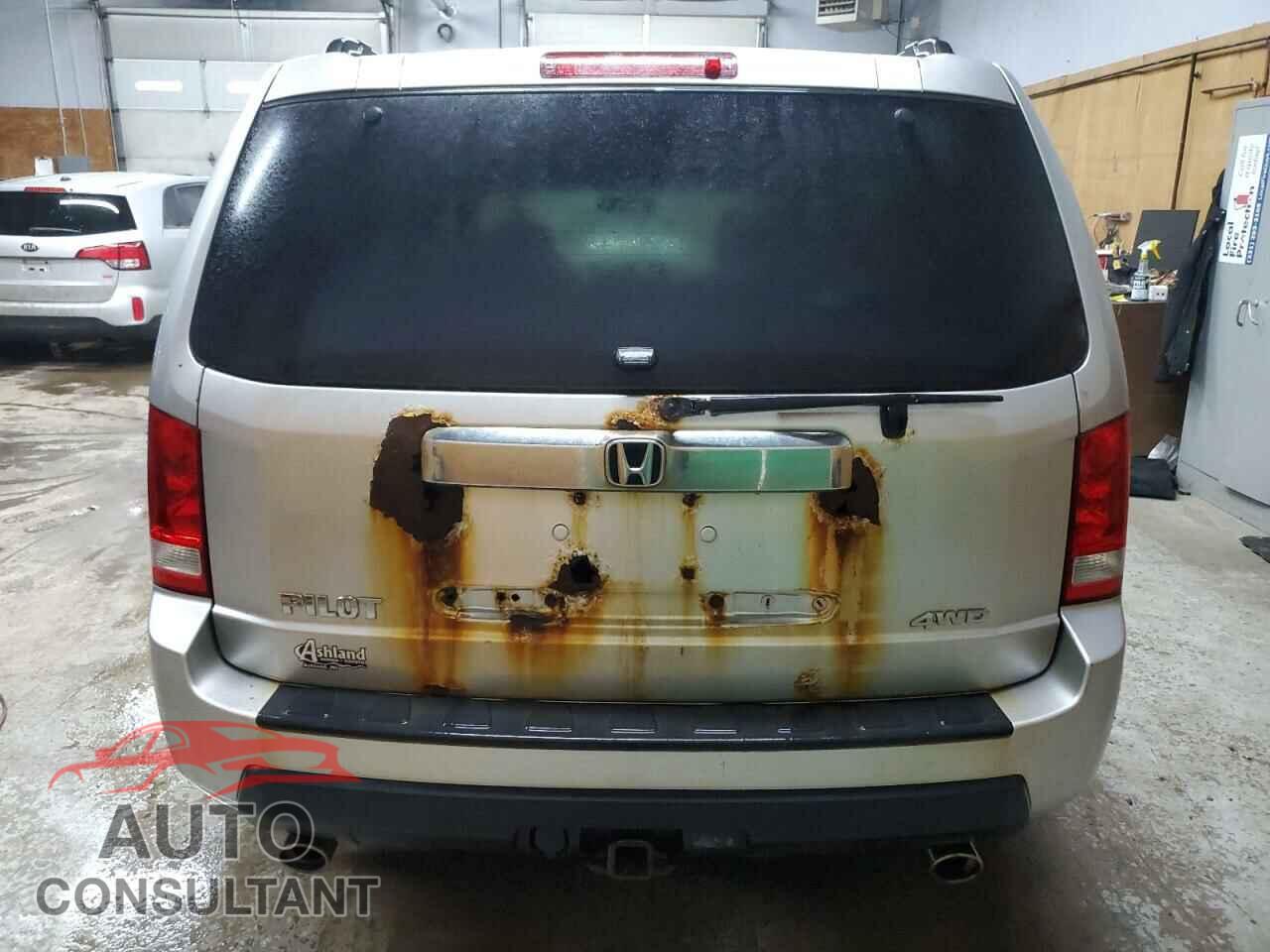 HONDA PILOT 2011 - 5FNYF4H53BB045396