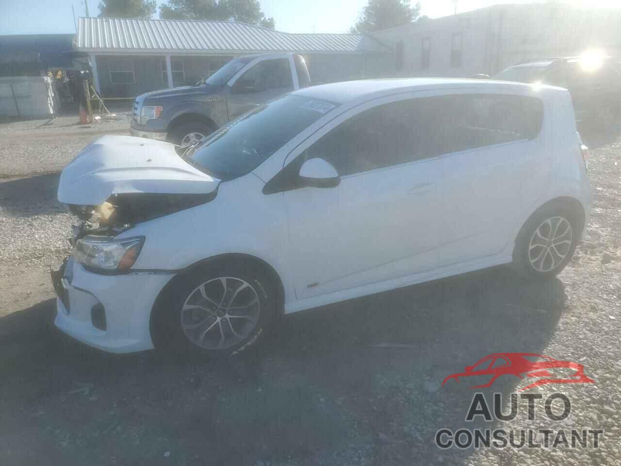 CHEVROLET SONIC 2018 - 1G1JD6SH2J4120612