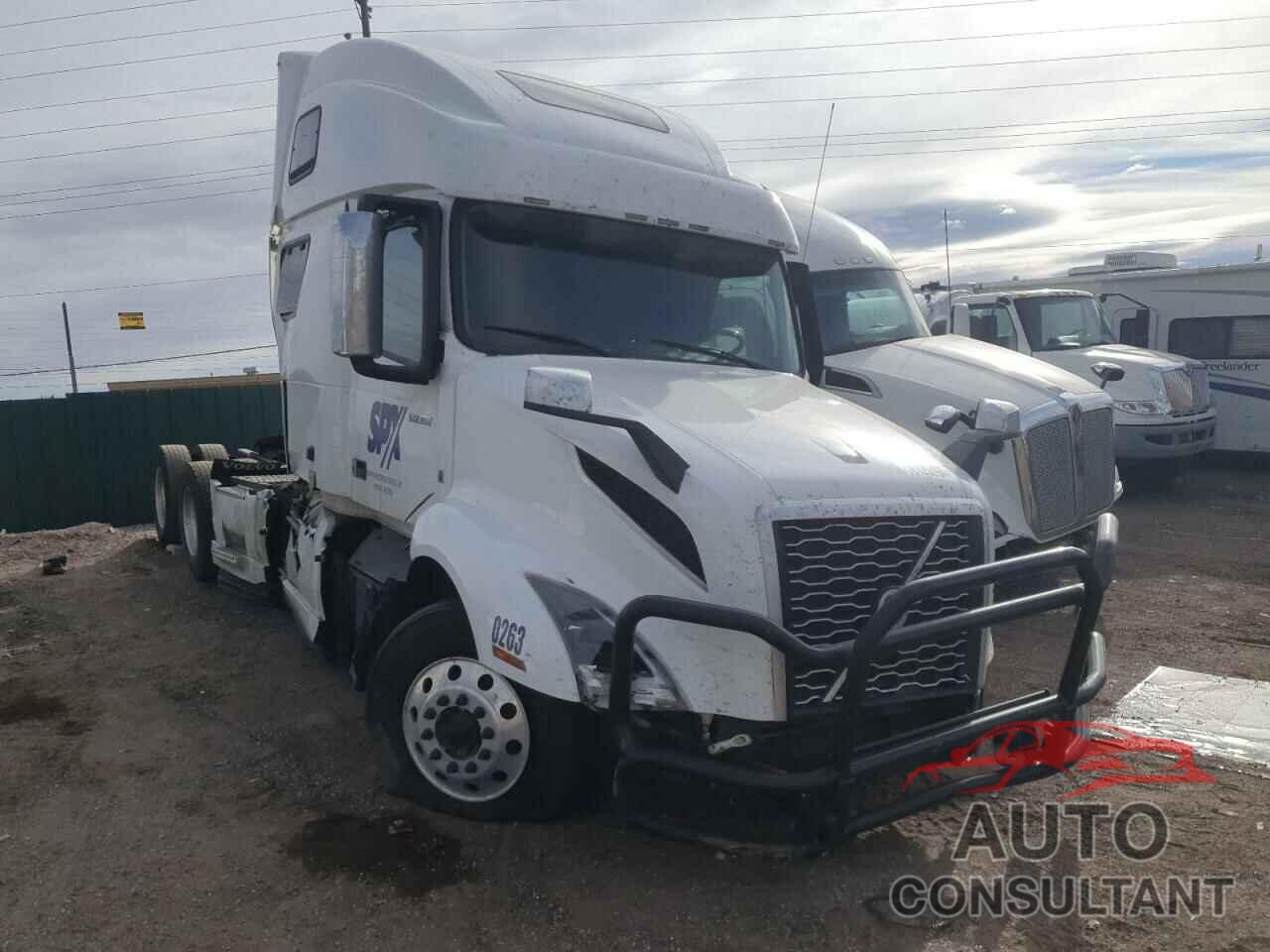 VOLVO VN 2022 - 4V4NC9EH9NN313451