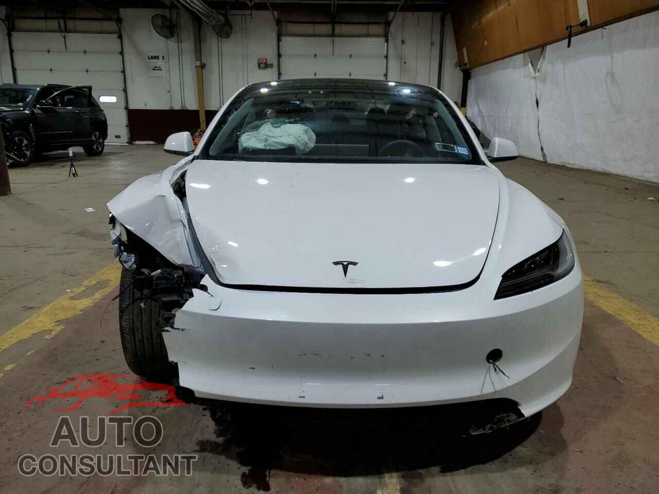 TESLA MODEL 3 2024 - 5YJ3E1EB6RF770801
