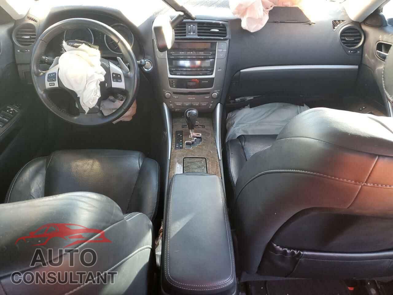 LEXUS IS 2011 - JTHBF5C24B5142275