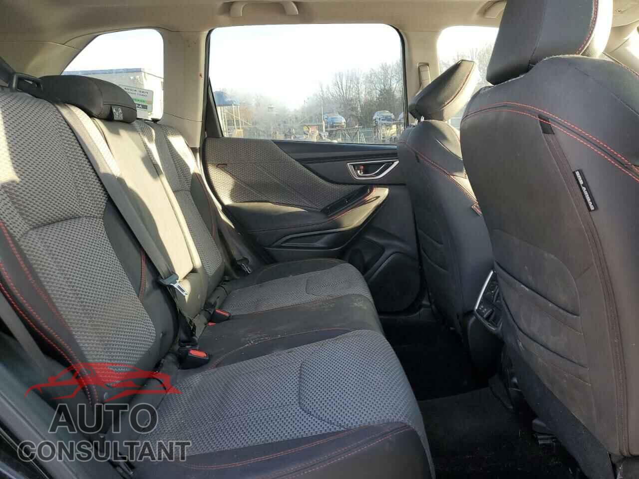 SUBARU FORESTER 2019 - JF2SKAPC4KH485757