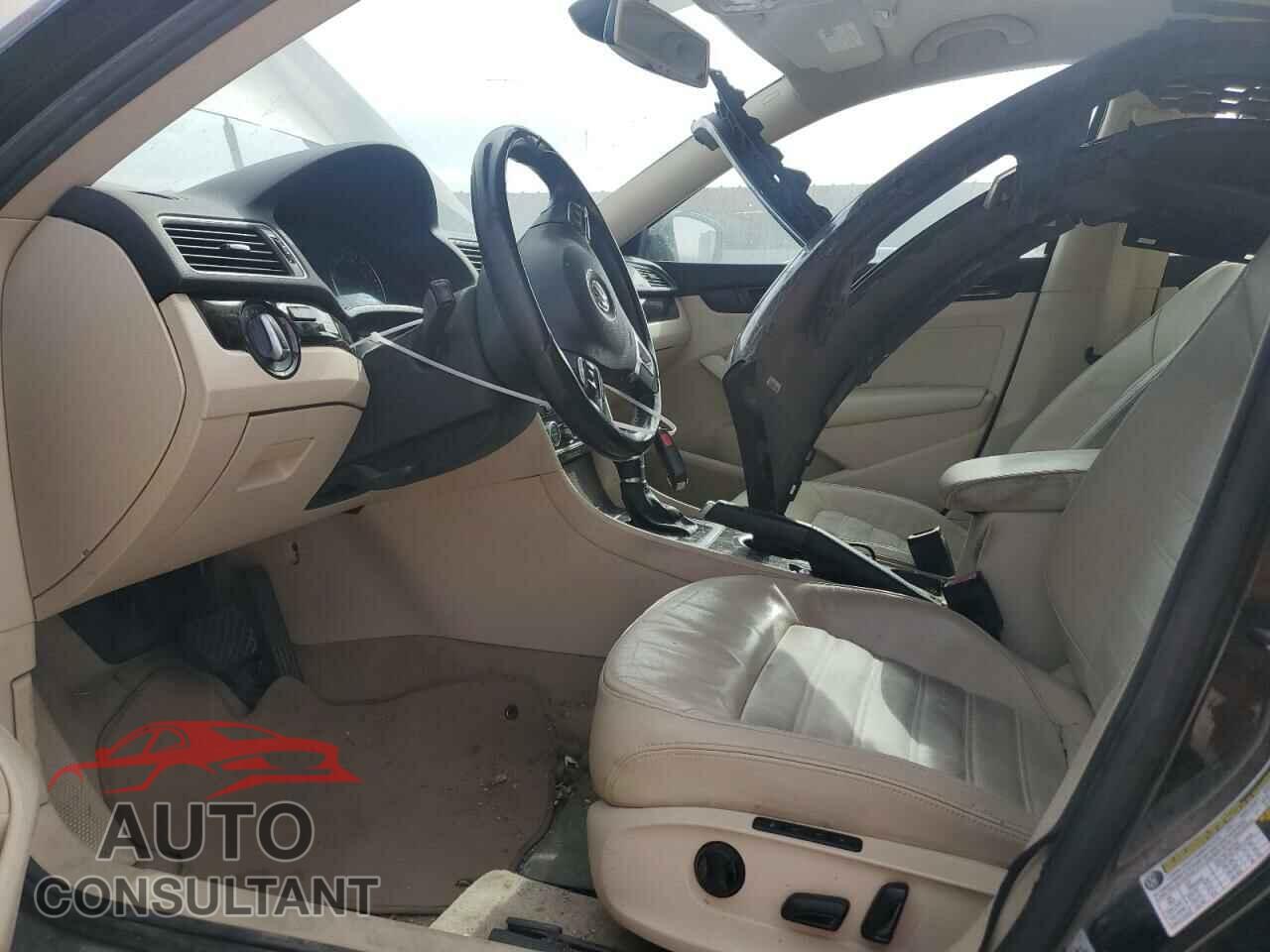 VOLKSWAGEN PASSAT 2014 - 1VWCN7A31EC007123