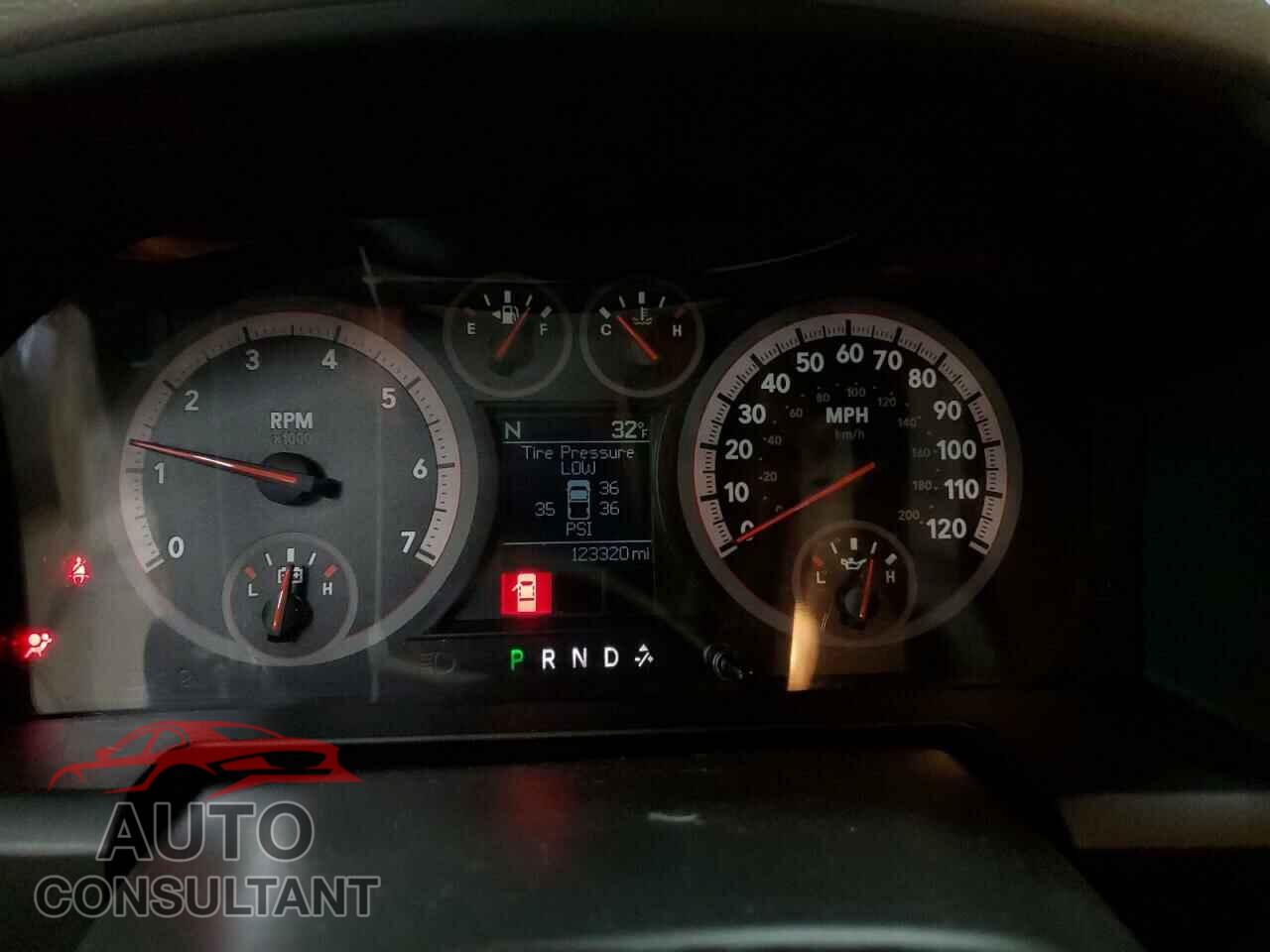 DODGE RAM 1500 2012 - 1C6RD7LT6CS127989