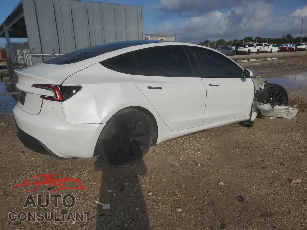 TESLA MODEL 3 2024 - 5YJ3E1EA7RF858425