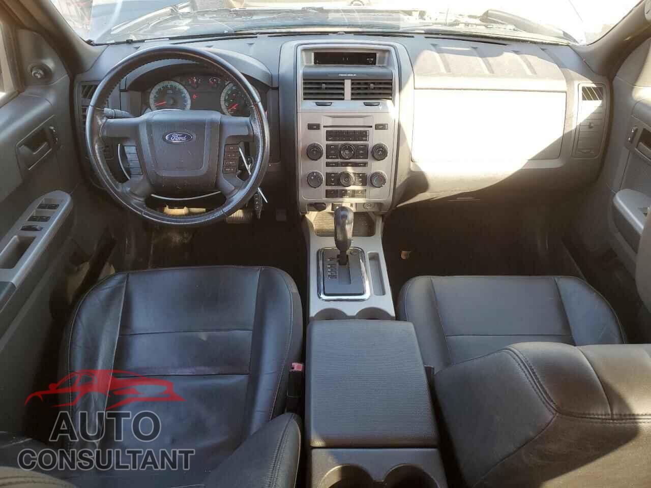 FORD ESCAPE 2010 - 1FMCU9DG2AKB06075