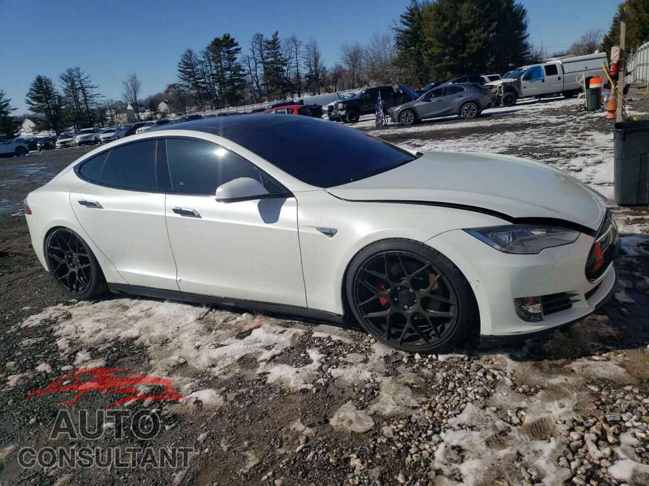 TESLA MODEL S 2014 - 5YJSA1H20EFP64800