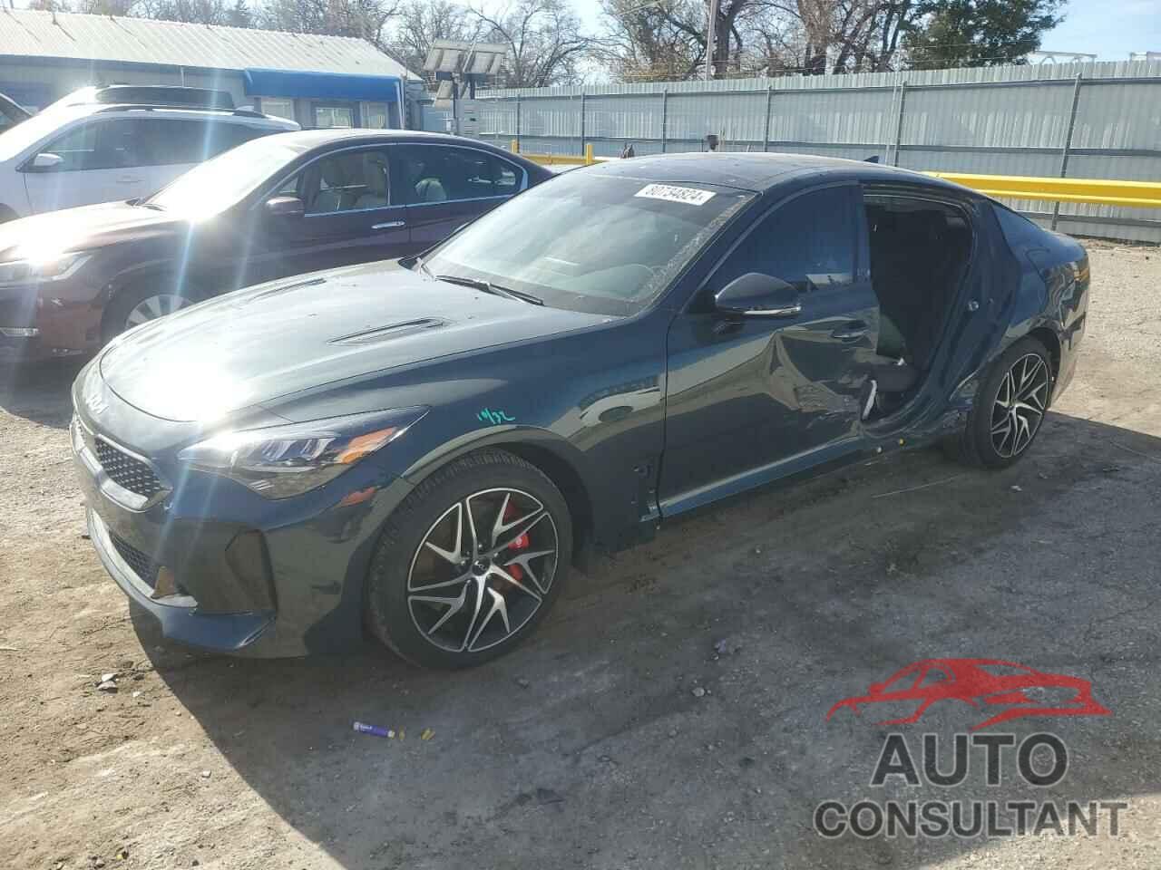 KIA STINGER 2023 - KNAE35LD8P6131657