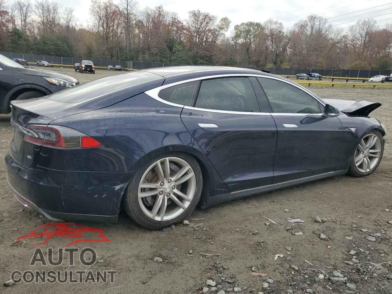 TESLA MODEL S 2013 - 5YJSA1DN1DFP09674