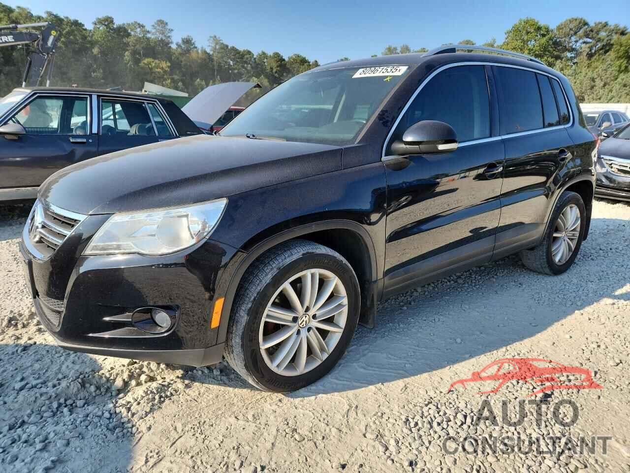 VOLKSWAGEN TIGUAN 2011 - WVGBV7AX9BW532468