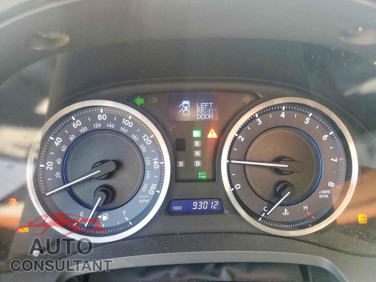 LEXUS IS 2012 - JTHCF5C25C5057211