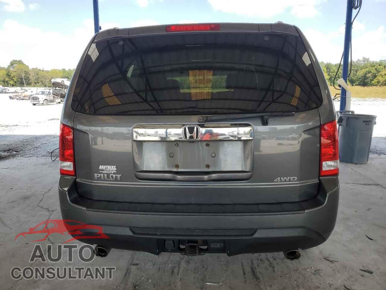 HONDA PILOT 2013 - 5FNYF4H51DB008317