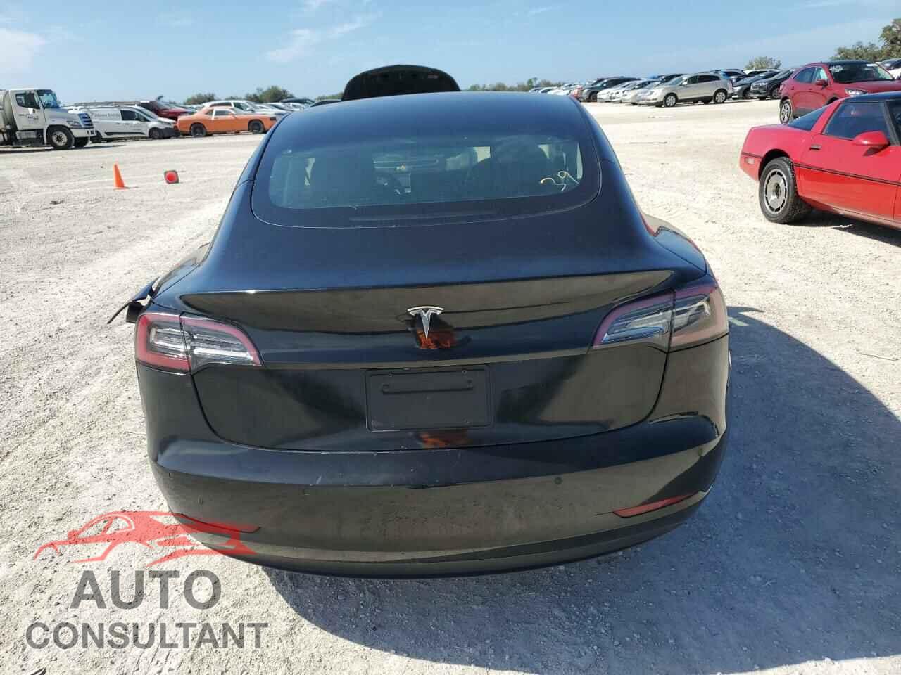 TESLA MODEL 3 2021 - 5YJ3E1EA4MF085616