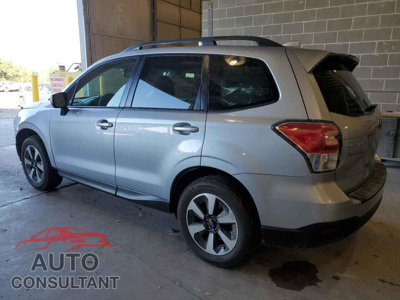 SUBARU FORESTER 2017 - JF2SJAGC8HH587185